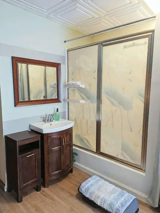 Walkable Uptown Area, King Suite, Quiet And Private Charlotte 0*,